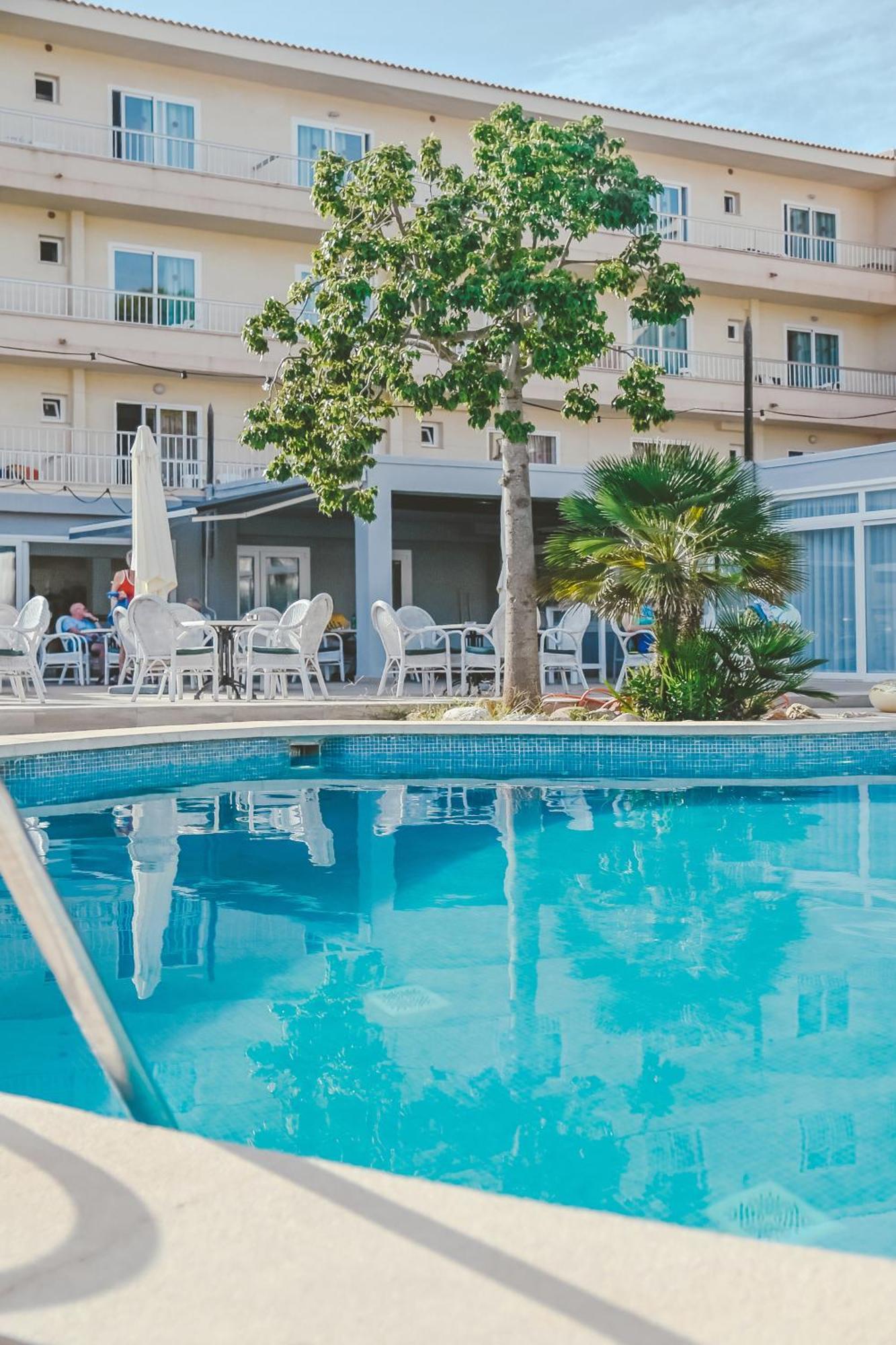 Hotel Lliteras Кала-Ратхада Екстер'єр фото
